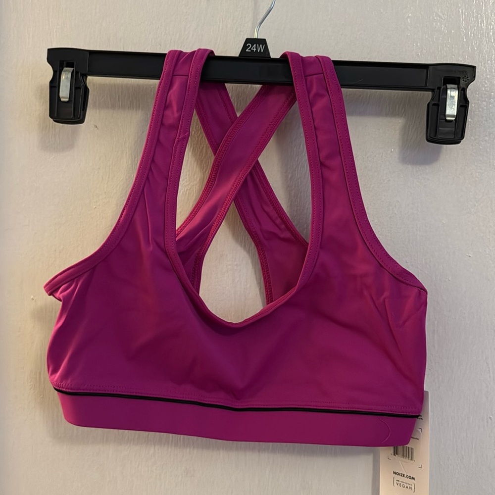 NWT Noize sports bra size XS.